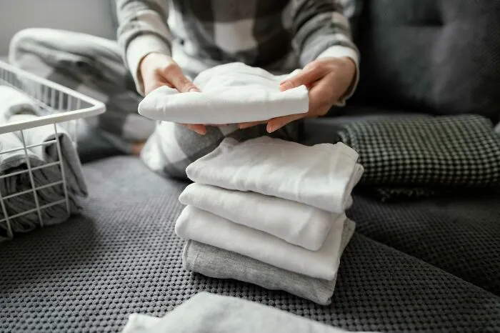 Person Seeks Help: "What Are Your Best House Cleaning Lifehacks?" And 30 Folks Online Deliver