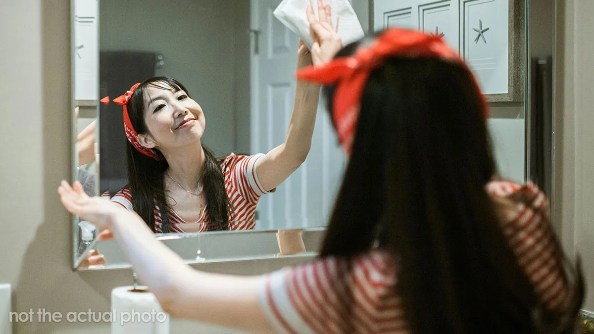 Person Seeks Help: "What Are Your Best House Cleaning Lifehacks?" And 30 Folks Online Deliver