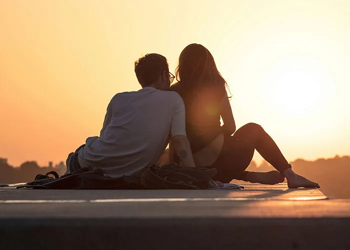 “Just Had Their Baby Shower”: 35 Times “Just A Friend” Was Actually A Lot More Than That