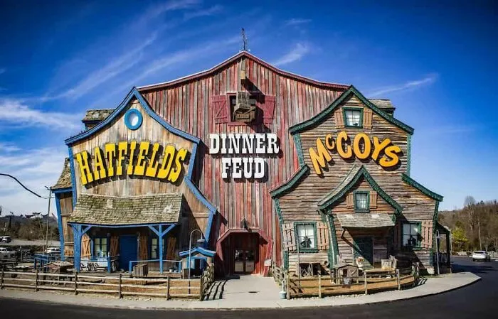 If You Don’t Want To Visit Places That Are Simply Overrated, Here Are 25 To Steer Clear Of