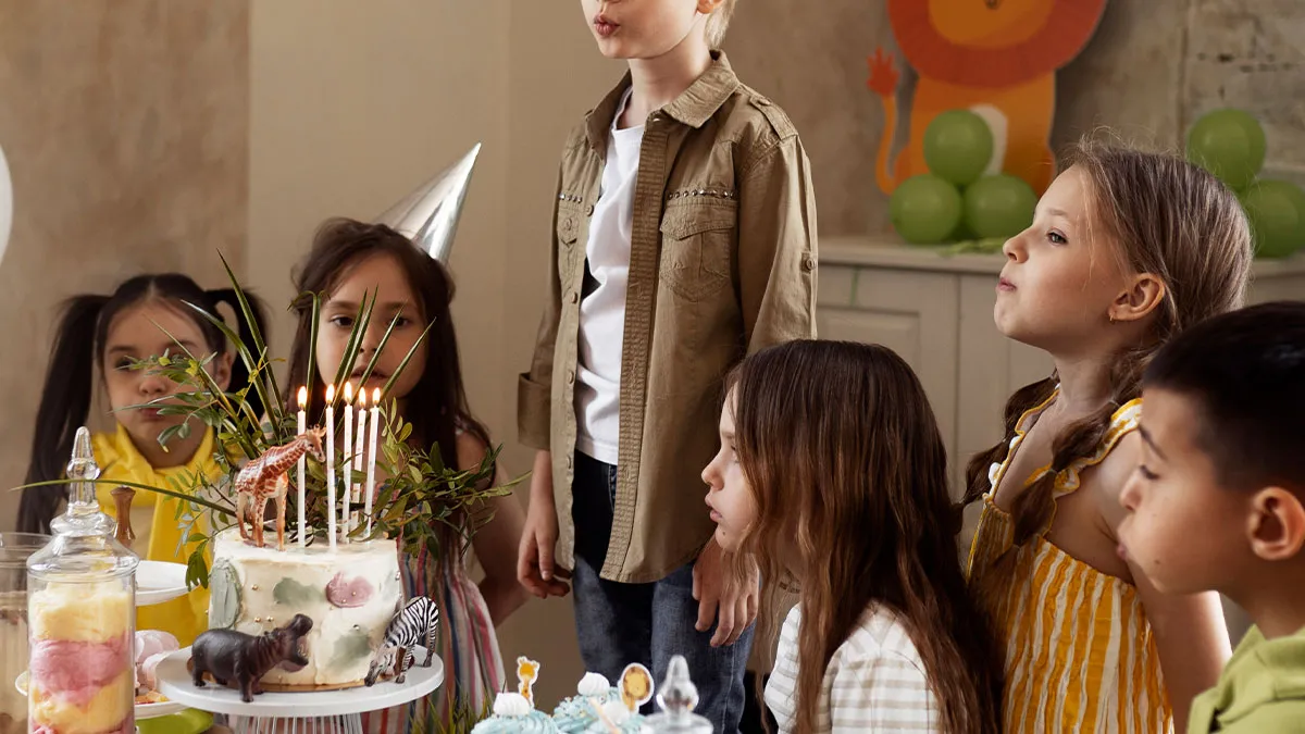 “Children Weren't Fed”: Host Enforces RSVP Rule, Sparks Debate After Parents Throw A Fit