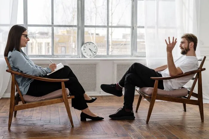 30 Therapists Share Their “I Know I’m Not Supposed To Judge, But Holy Cow" Moments