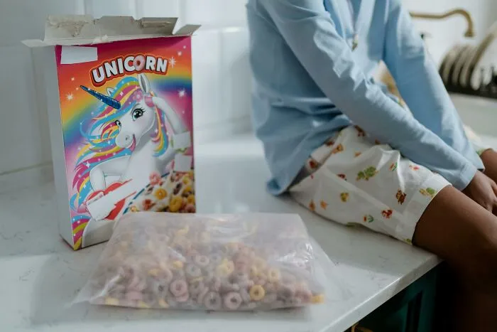 30 Nostalgic Discontinued Products From The Past That Folks Online Wish Could Make Glorious Comeback