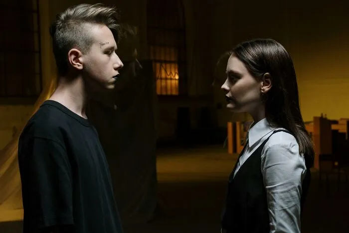 “Bisexuals Who Have Dated Both Genders – What Little Differences Surprised You?” (25 Answers)