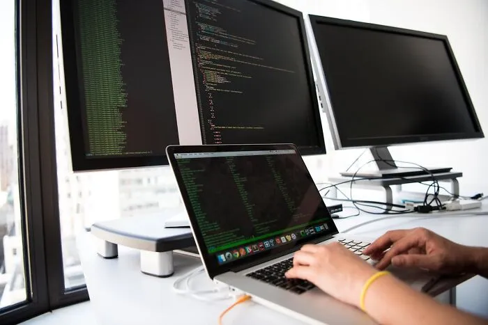 Work Smarter, Not Harder: 30 People Who Found The Easiest Money Of Their Lives