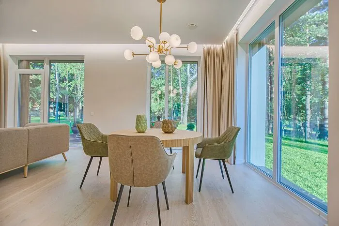 32 Things Middle-Class People Do At Home That They Don't Realize Mark Them As Middle Class
