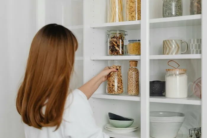 32 Things Middle-Class People Do At Home That They Don't Realize Mark Them As Middle Class