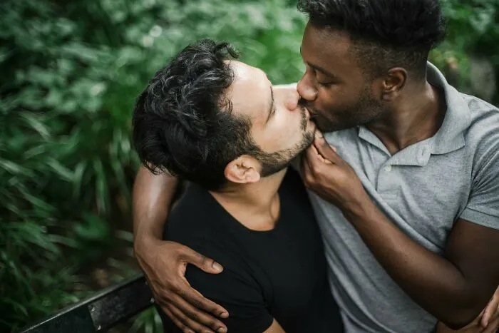 “Bisexuals Who Have Dated Both Genders – What Little Differences Surprised You?” (25 Answers)