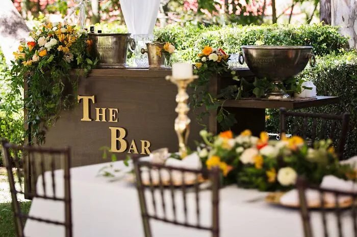 40 Wedding Guests Call Out Things That Couples Do That Are Inconsiderate To Them