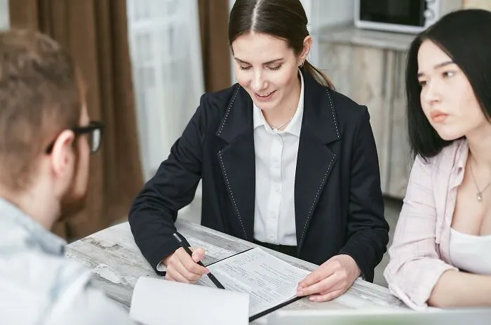 “[People] Who Got A ‘Useless’ Degree, How Did It Turn Out?” (28 Answers)