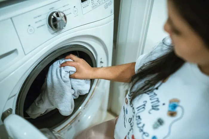 “Making My Own Bread”: 32 Folks Gave Up On These Frugal Hacks That Weren’t Worth It