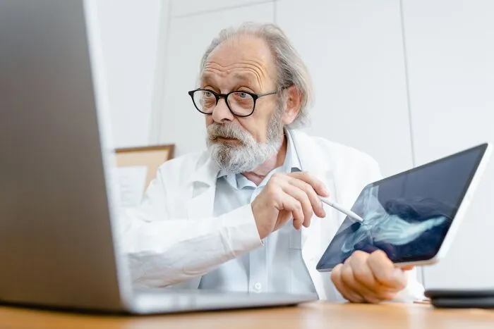 30 Times Doctors Found Something So Disturbing Inside A Body, They Had To Share It