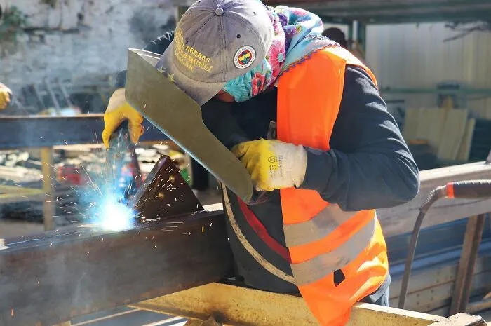 “He’s Blind Now”: 30 Times People Played With Fire And Got Burned