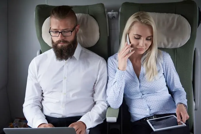 25 “Pretty Privilege” Experiences By Men That Prove How It Affects Them Just Like Women