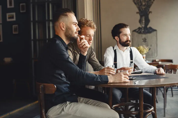 25 “Pretty Privilege” Experiences By Men That Prove How It Affects Them Just Like Women