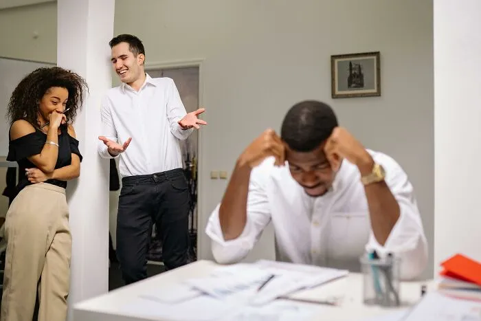 29 Red Flags That Someone Really Wasn’t Raised To Be A Good Person