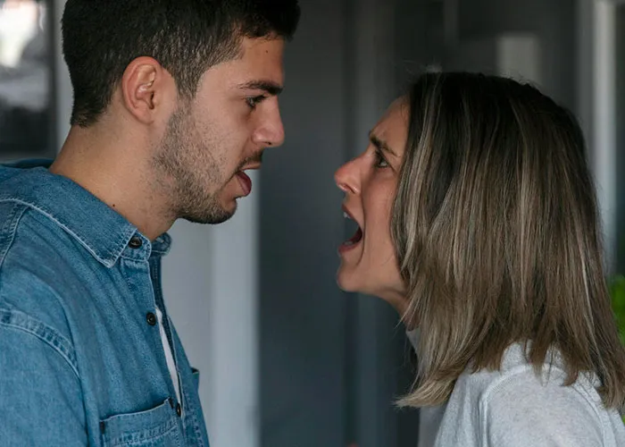 39 Red Flags That Some People Are Strangely Attracted To