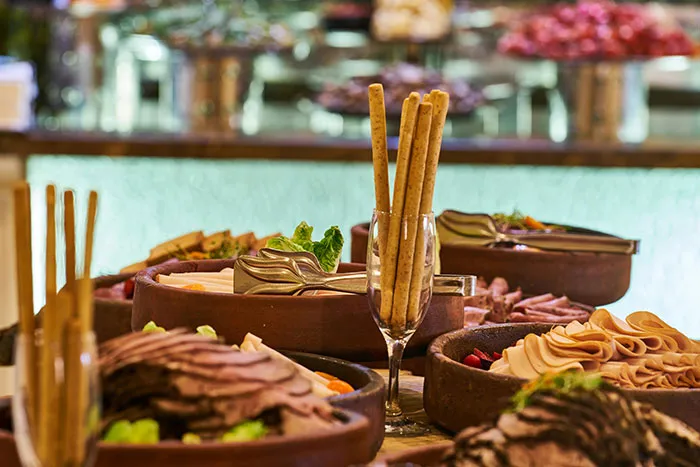 “We Called Them Deathballs”: 30 Things People Remember From Restaurants That Don’t Exist Today