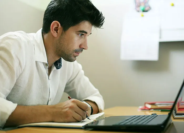 35 Employees Share Their “Boss From Hell” Stories