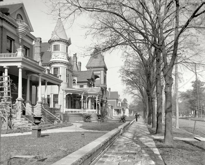 Gingerbread House. Perry Avenue, Alabama
