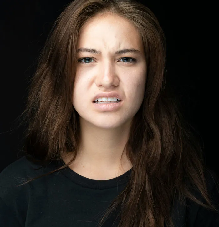 40 Relationships That Crumbled After One Eye-Opening Moment