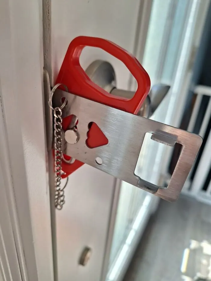 Living Alone? Rest A Little Easier, With The Simple Home Security Addition Of <a Style="Display:inline;" Href="Https://Www.amazon.com/Portable-Security-Additional-Traveling-Apartment/Dp/B08l7dnxt9?ie=utf8&th=1&linkcode=ll1&tag=bpwolf-20&linkid=346a10a8e833ec553bbc66af794def1d&language=en_us&ref_=as_li_ss_tl" Target="_blank"> <span Style="Font: Inherit; Color: #d74b1f;"> Portable Door Lock Home Security </Span>