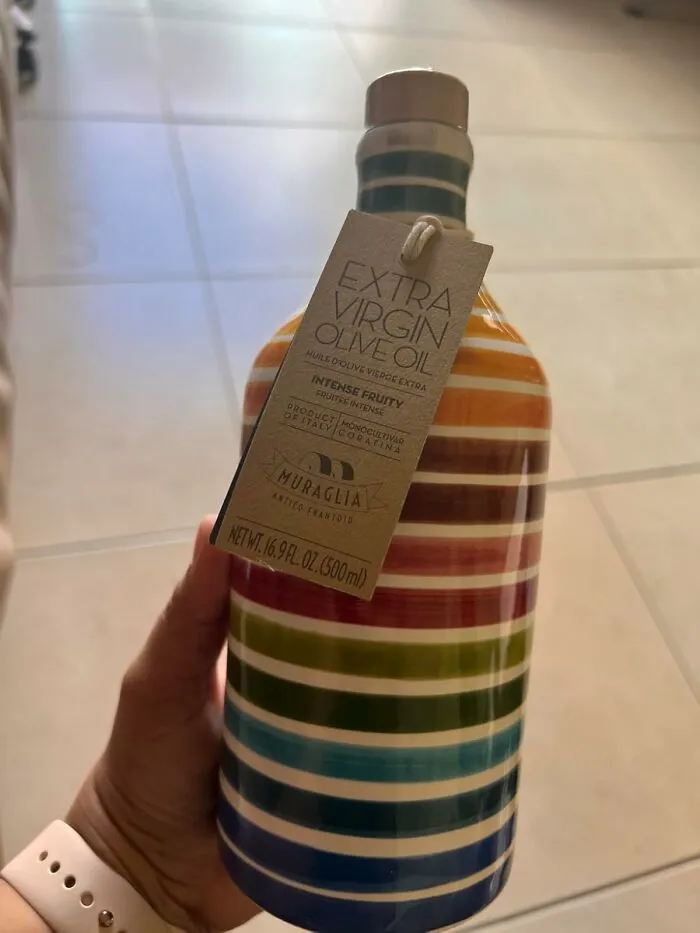 Upgrade Their Sad Grocery Store Olive Oil To Something That Looks Like It Should Be In A Museum (And Probably Tastes Way Better) With <a Style="Display:inline;" Href="Https://Www.amazon.com/Muraglia-Antico-Frantoio-Rainbow-Pressed/Dp/B017nr3f9a?ie=utf8&th=1&linkcode=ll1&tag=bpferret-20&linkid=d63bb80bf2131b217b3b0fb2be768626&language=en_us&ref_=as_li_ss_tl" Target="_blank"><span Style="Font: Inherit; Color: #d74b1f;"> Antico Frantoio Muraglia Olive Oil </Span>
