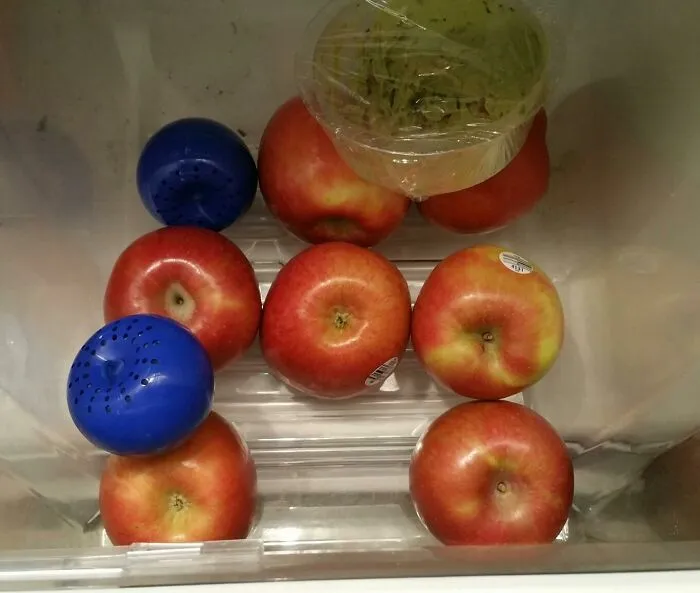 Your Beautiful, Aspirational Sunday Produce Haul Is Probably Staging A Very Sad, Droopy Protest By Wednesday Afternoon, But This Little <a Style="Display:inline;" Href="Https://Www.amazon.com/Bluapple-Freshness-Extender-One-Year-Ethylene/Dp/B07hkp76ml?ie=utf8&th=1&linkcode=ll1&tag=bporange-20&linkid=ceaba04b3948fb3198bfd17e5f6f5d05&language=en_us&ref_=as_li_ss_tl" Target="_blank"><span Style="Font: Inherit; Color: #d74b1f;"> Bluapple Ethylene Gas Absorber </Span> Is Here To Whisper Sweet, Life-Extending Nothings To Your Fruits And Veggies
