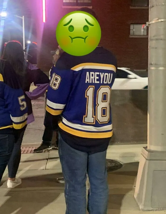 "¿Tienes 18 años?"