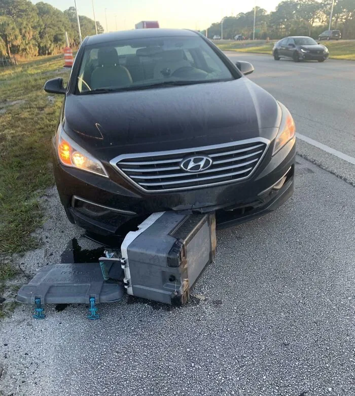 Si perdiste tu nevera en la I-95 en Florida, yo la encontré, a 85 km/h