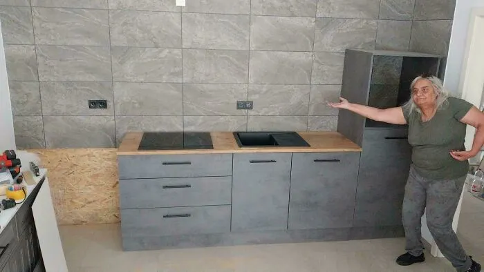 My Grandparents Suprised Me By Building Me A Kitchen. This Is How I Found Out. Can't Stop Laughing At My Grandma's Pose