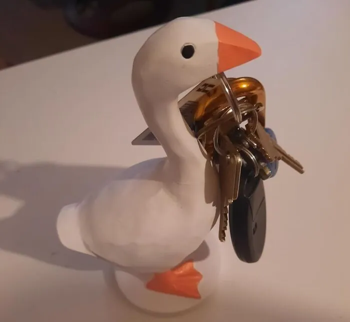 Honk If You're Tired Of Losing Your Keys! This  <a Style="Display:inline;" Href="Https://Www.amazon.com/Grapmktg-Magnetic-Aesthetic-Sculpture-Housewarming/Dp/B0bgn1ngxl?ie=utf8&th=1&linkcode=ll1&tag=bpturtle-20&linkid=70c2dc45138fdca611535ee9d1c304d8&language=en_us&ref_=as_li_ss_tl" Target="_blank"><span Style="Font: Inherit; Color: #d74b1f;"> Magnetic Goose Key Holder </Span> Is The Fowl Solution To Your First-World Problems