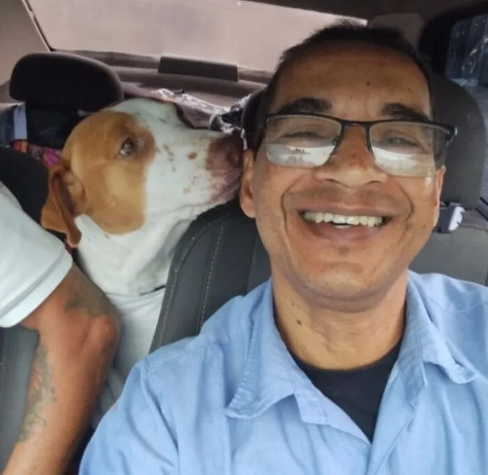 33 Times This “Pet Taxi” Driver Has Taken Cute Selfies With His Furry Customers (New Pics)