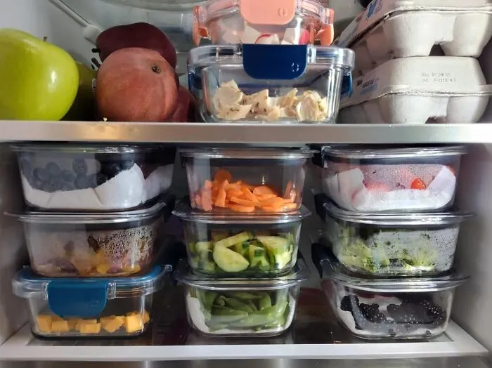 Meal Prep Just Levelled Up With These <a Style="Display:inline;" Href="Https://Www.amazon.com/Rubbermaid-Brilliance-Containers-2-Compartment-Storage/Dp/B08wr1p45c?ie=utf8&th=1&linkcode=ll1&tag=bpgazelle-20&linkid=80d567e461b487815209da72568d2234&language=en_us&ref_=as_li_ss_tl" Target="_blank"><span Style="Font: Inherit; Color: #d74b1f;"> Rubbermaid Meal Prep Containers</Span> That Are Basically The Adult Version Of Lunchables, Minus The Mediocre Crackers