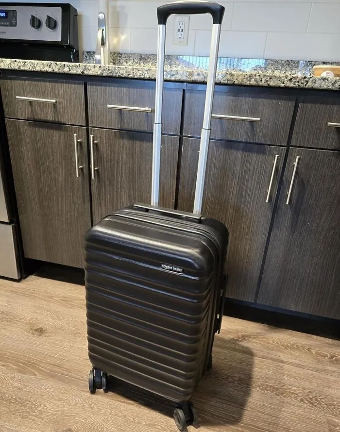 Traveling Just Got A Whole Lot More Stylish With The <a Style="Display:inline;" Href="Https://Www.amazon.com/Amazon-Basics-Suitcase-Expandable-Scratch-Resistant/Dp/B074md2l3m?ie=utf8&th=1&linkcode=ll1&tag=bphamster-20&linkid=4a82fed1996ef034d29765abbdfdf305&language=en_us&ref_=as_li_ss_tl" Target="_blank"><span Style="Font: Inherit; Color: #d74b1f;"> 2-Piece Luggage Set </Span>, Because Who Says You Can't Look Put-Together When You're Running Through The Airport In A Frantic Search For Your Gate?