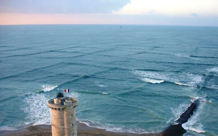 This Is Called Cross Sea. A Cross Sea Is A Sea State With Two Wave Systems Traveling At Oblique Angles
