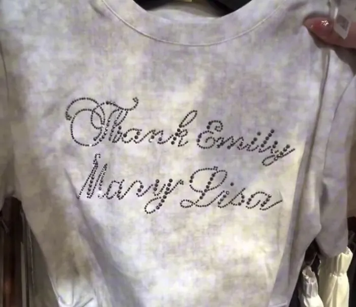 32 Japanese Shirts That Accidentally Perfected Comedy With Their Awful Translations