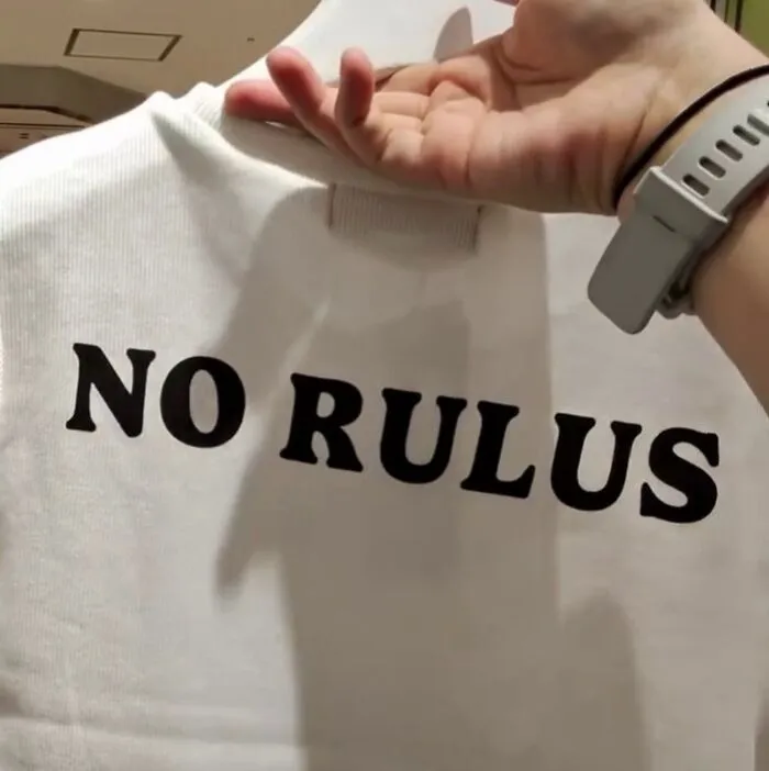32 Japanese Shirts That Accidentally Perfected Comedy With Their Awful Translations