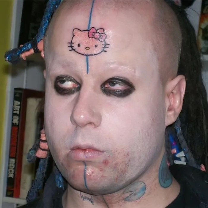33 Personas que no se dan cuenta de lo horribles que son sus tatuajes (nuevas imágenes)