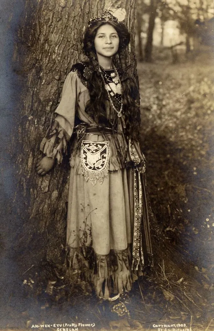Ah-Weh-Eyu (Pretty Flower), Seneca Native American, 1908