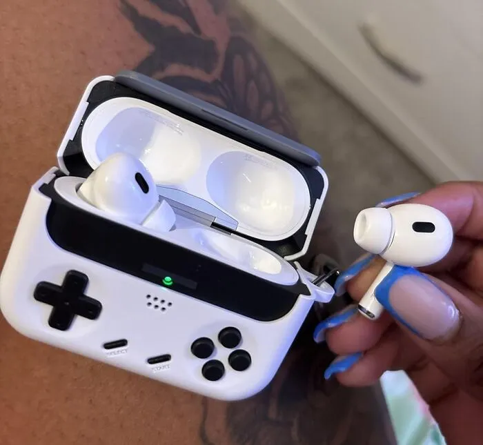 Proving That Personal Space Is Priceless These <a Style="Display:inline;" Href="Https://Www.amazon.com/Apple-Cancellation-Transparency-Personalized-High-Fidelity/Dp/B0d1xd1zv3?ie=utf8&linkcode=ll1&tag=bpsparrow-20&linkid=078956093c2411f6190cd94eb1de57be&language=en_us&ref_=as_li_ss_tl" Target="_blank"><span Style="Font: Inherit; Color: #d74b1f;"> Apple AirPods Pro 2 </Span> Are Selling Faster Than Free Pizza At A College Event Because Apparently Everyone Wants To Live That Main Character Energy On Their Commute