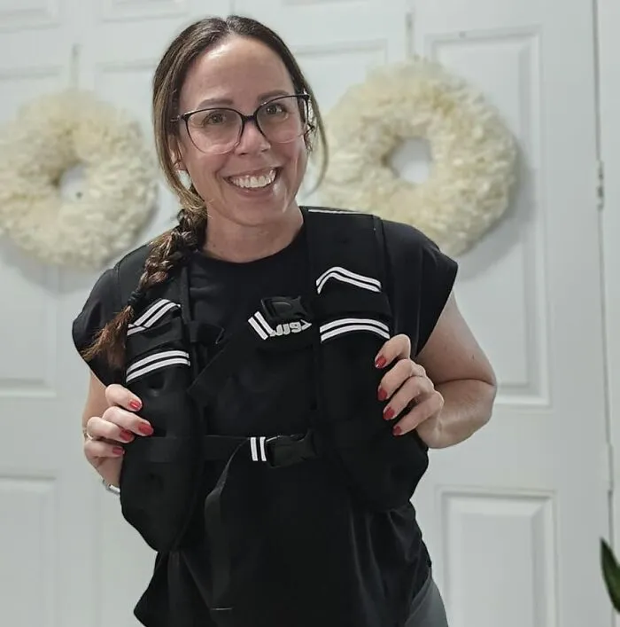 Between Couch Marathons And Gym Goals, This <a Style="Display:inline;" Href="Https://Www.amazon.com/Zelus-Weighted-Reflective-Strength-Weightlifting/Dp/B081jldjlb?ie=utf8&th=1&linkcode=ll1&tag=bpsparrow-20&linkid=36f64839cec163bef471b735f60ade3a&language=en_us&ref_=as_li_ss_tl" Target="_blank"><span Style="Font: Inherit; Color: #d74b1f;"> Zelus Weighted Vest </Span> Is Selling Like Everyone Suddenly Decided To Train For A Superhero Movie Callback