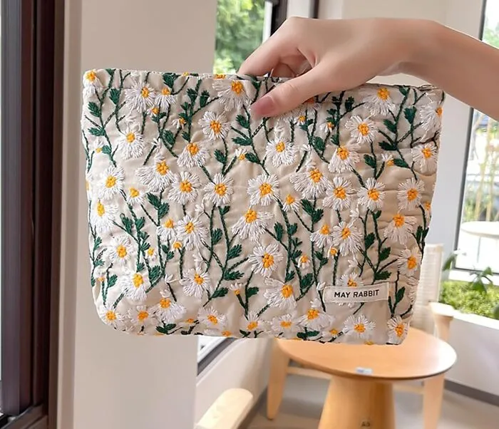 This <a Style="Display:inline;" Href="Https://Www.amazon.com/Embroidered-Floral-Makeup-Bag-Toiletries/Dp/B0dm8xkzq6?_encoding=utf8&s=bazaar&pd_rd_w=9qzrg&pd_rd_wg=ceel9&pd_rd_r=1f9ea5e9-F51f-4fcc-8dc8-04b2047d02f9&content-ID=amzn1.sym.0fb98822-9eba-48d0-8c51-725d6fe4b037&pos=title&th=1&linkcode=ll1&tag=bpgrape-20&linkid=bc9ad939d5077f7c3796ec883e24fbd3&language=en_us&ref_=as_li_ss_tl" Target="_blank"><span Style="Font: Inherit; Color: #d74b1f;"> Embroidered Floral Makeup Bag</Span> Is The Perfect Home For Your Beauty Essentials, Keeping Them Safe And Stylish 