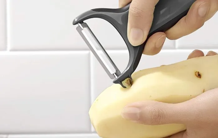 Why Are You Still Wrestling With That Ancient, Clunky Vegetable Peeler When This Surprisingly Zippy <a Style="Display:inline;" Href="Https://Www.amazon.com/Oxo-Good-Grips-Prep-Y-Peeler/Dp/B07k51yg5p?&linkcode=ll1&tag=bporange-20&linkid=48bb391eda52498a699e16dbd7d4c7d6&language=en_us&ref_=as_li_ss_tl" Target="_blank"><span Style="Font: Inherit; Color: #d74b1f;"> Y-Shaped Vegetable Peeler </Span> Exists To Make Your Midweek "I Guess I Should Eat Something Green" Moment Way Less Of An Ordeal?