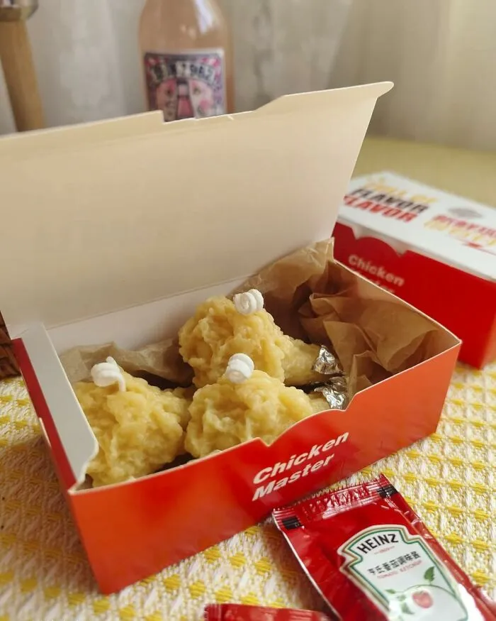 Light Up One Of These <a Style="Display:inline;" Href="Https://Www.amazon.com/Chicken-Shaped-Scented-Candle-Lovers/Dp/B09wq3jl62?crid=3r4t2tlu77e5e&dib=eyj2ijoimsj9.3jjjz_qlbtyoaj-Nwteecrpzw399dcppxkzymi3nkqp0mexu3fmusyawukqhvlxz4_hkascvymbf3l-Nf5ir_0rbx1vtzwfw3vw2rhcr8igvq6tpyp10kdkxrjmt3xr3kk7zute2jpu3jgnkji2ssofgoqbbxqcjmhjfw_thxc_xxvhci4evobo06pjzxrxawaegnnmbyijqjz-Drukgrszxq53zexngtd2e1q3gndn9t8_hfkfyuyamlawyqfm4gyaeandpx41ppcx_ti9ppyqqh2l_ndqadf01xuw7nfy.6mx0xiylpfhja-Ydotyp-Iqr9yteve0i_s2bqvj42oa&dib_tag=se&keywords=sausage+candles&qid=1745477844&sprefix=sausage+candles%2caps%2c200&sr=8-7&linkcode=ll1&tag=bpgiraffe-20&linkid=f8b1ad7a9bdb6289a5c57d57578e7d57&language=en_us&ref_=as_li_ss_tl" Target="_blank"><span Style="Font: Inherit; Color: #d74b1f;"> Fried Chicken Soy Candles </Span> And See How Many Guests Ask "Ooh, Did You Order Takeout?"