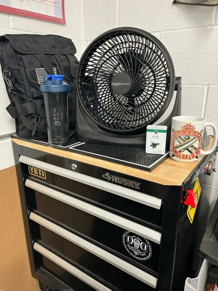 When The AC Is A Luxury You Can't Afford (But Sweat Is Free), The <a Style="Display:inline;" Href="Https://Www.amazon.com/Amazon-Basics-Circulator-90-Degree-Settings/Dp/B082my2mx3?ie=utf8&th=1&linkcode=ll1&tag=bpwoodpecker-20&linkid=091a81f04651c134bb26477bcce3bc4b&language=en_us&ref_=as_li_ss_tl" Target="_blank"><span Style="Font: Inherit; Color: #d74b1f;"> Lightweight Air Circulation Fan </Span>  Is The Next Best Thing To A Cool Breeze On A Hot Summer Day