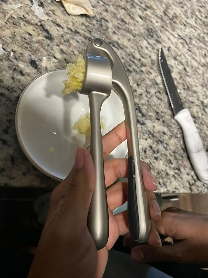 Vampire-Repellent Meals Just Got A Whole Lot Easier With This <a Style="Display:inline;" Href="Https://Www.amazon.com/Garlic-Press-Easy-Squeeze-Ergonomic-Professional/Dp/B07n7kfhvh?ie=utf8&th=1&linkcode=ll1&tag=bpgazelle-20&linkid=8f8faaba9bc023860b3b0948f6b070d5&language=en_us&ref_=as_li_ss_tl" Target="_blank"><span Style="Font: Inherit; Color: #d74b1f;"> Garlic Press</Span> That's Like A Tiny, Mighty Hug For Your Cloves - Squeeze, Smash, And Sass Up Your Cooking Game