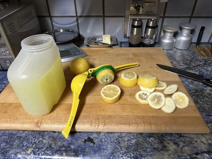 When Life Gives You Lemons, Squeeeeeze! Make Meal Prep A Citrusy Breeze With This <a Style="Display:inline;" Href="Https://Www.amazon.com/Rated-Zulay-Premium-Quality-Squeezer/Dp/B00ybp918m?ie=utf8&th=1&linkcode=ll1&tag=bpgazelle-20&linkid=07be3debb4804af415f8c9c650fb7304&language=en_us&ref_=as_li_ss_tl" Target="_blank"><span Style="Font: Inherit; Color: #d74b1f;"> Sturdy Lemon Squeezer</Span> – Because Nobody Has Time For Rogue Seeds Ruining Their Culinary Masterpiece