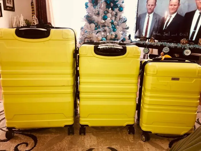 Leveling Up From That Duffle Bag You've Had Since College With This <a Style="Display:inline;" Href="Https://Www.amazon.com/Merax-Luggage-Opening-Hardshell-Suitcase/Dp/B0dx7347xb?ie=utf8&th=1&linkcode=ll1&tag=bpmoose-20&linkid=94288cda6c421b4654e2c0d7259c09bc&language=en_us&ref_=as_li_ss_tl" Target="_blank"><span Style="Font: Inherit; Color: #d74b1f;"> Decent Set Of Luggage With USB Ports </Span> Rolling Through Airports Like Your Devices Never Heard Of Low Battery Anxiety