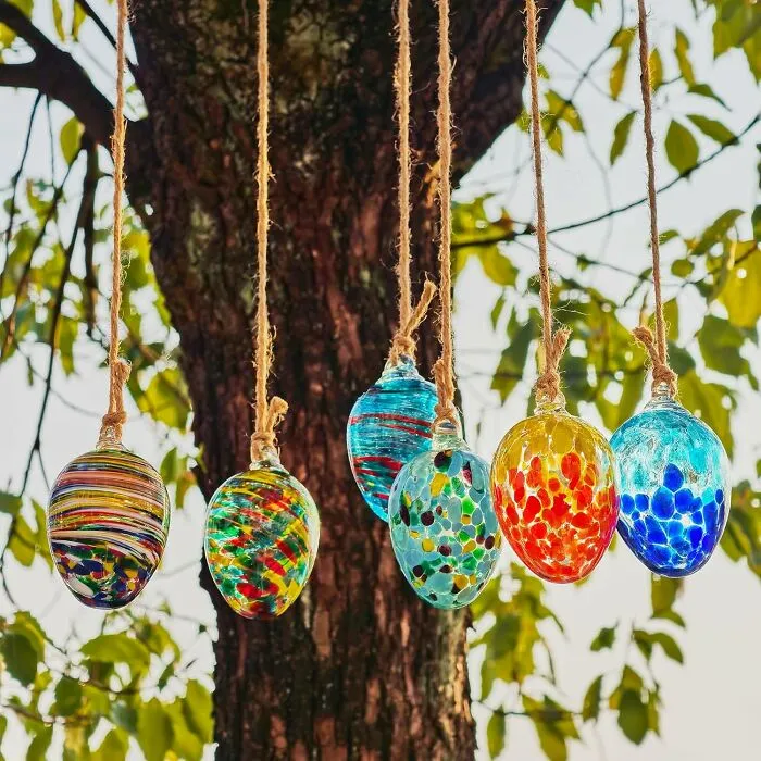 Delicate, Dreamy, And Divinely Crafted, These <a Style="Display:inline;" Href="Https://Www.amazon.com/Handmade-Decorative-Ornaments-Friendship-Collectible/Dp/B0dt4ds4xl?crid=2ydpgwsla9w85&dib=eyj2ijoimsj9.onux7yt_ynbynnuj0jfnwae9cunj8t1vbcioxjh1ketxysfadqfyaliqpxsfxi4ll83-Iqyu51fngz_g6fudqef1oz3ngzd-Z1q2bnpgpyjwub74kxfdfp6d6pg04kxwkhxccb3gqpc__ddt3rvdni1lcag5ayyxcxhbf08r2gpvzp6pfo69s8b6qnlaxc5vvl3ejwj92krgj8xvpi-Nbzt5gv22pvipz6czlq4ufz1vgsu5c0ecxw6y2h0b2le-Qxpdi-W7q06sqz-R0lujqponlehzbmk2oky8czewqhk.7ssbj0_ffjnqbbz2b2y0tb-E3rawvt1hjetbxhp9cfg&dib_tag=se&keywords=decorative%2beggs&qid=1744357967&sprefix=decorative%2begg%2caps%2c197&sr=8-1-Spons&sp_csd=d2lkz2v0tmftzt1zcf9hdgy&th=1&linkcode=ll1&tag=bpbee-20&linkid=df0d9b4d889a2fb513cd802a874e6ab8&language=en_us&ref_=as_li_ss_tl" Target="_blank"><span Style="Font: Inherit; Color: #d74b1f;"> Hand Blown Glass Easter Eggs </Span> Are A Masterclass In Elegance, Each One A Unique And Exquisite Treasure To Behold